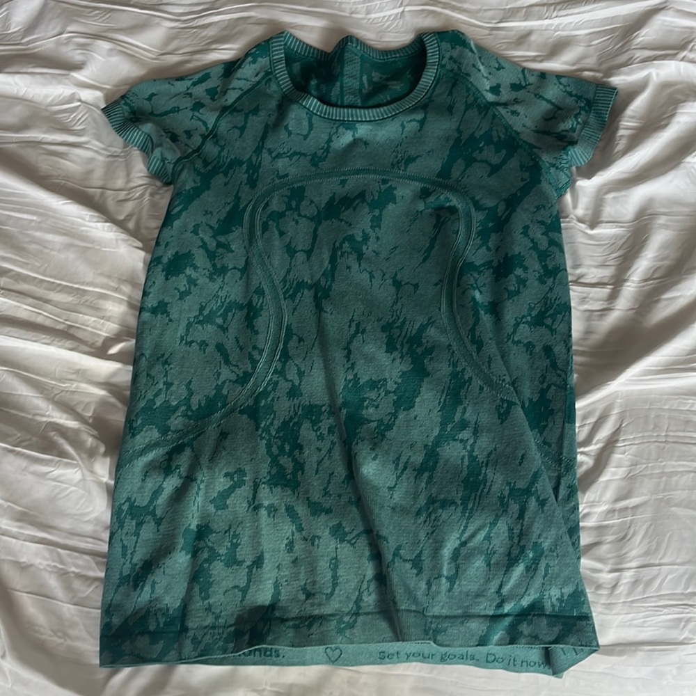 lululemon swiftly t shirt